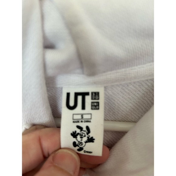 Uniqlo Verdy‎ Hoodie Mens Small White Pullover Hoodie Sweatshirt Felt Graphic e2 - Picture 3 of 4